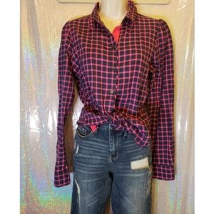 Banana Republic Size Medium Pink and Blue Plaid Button-Down Shirt.